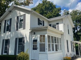 18 Bank St #1, North East, PA 16428