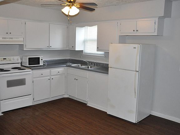 2nd image of 782 Garrison Dr