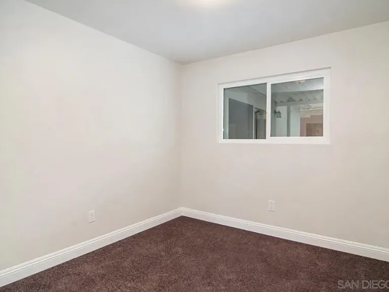 5835 Division St — Photo 18