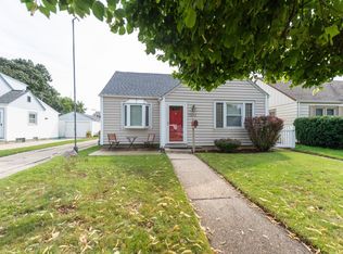 7933 29th Ave, Kenosha, WI 53143