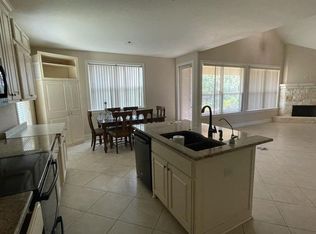 1010 Cash Ln, Canyon Lake, TX 78133