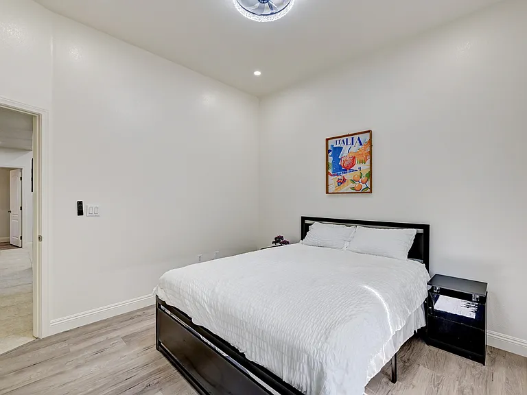 2305 W Horizon Ridge Pkwy #1512 — Photo 11