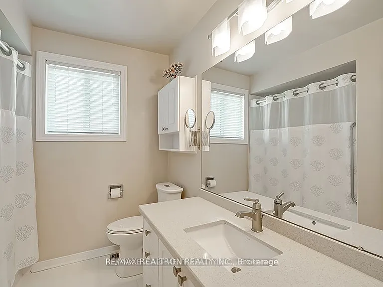 5591 Cosmic Cres — Photo 25