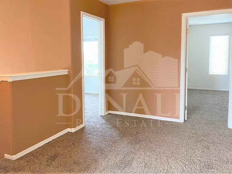 925 E Canyon Rock Rd — Photo 12