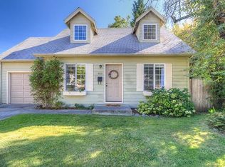 815 NW B St, Grants Pass, OR 97526