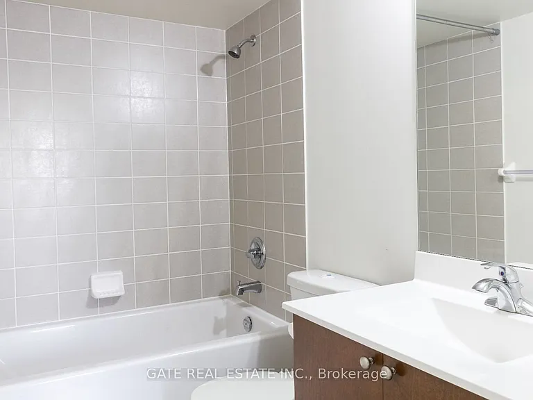 151 Village Green Sq #1404 — Photo 11