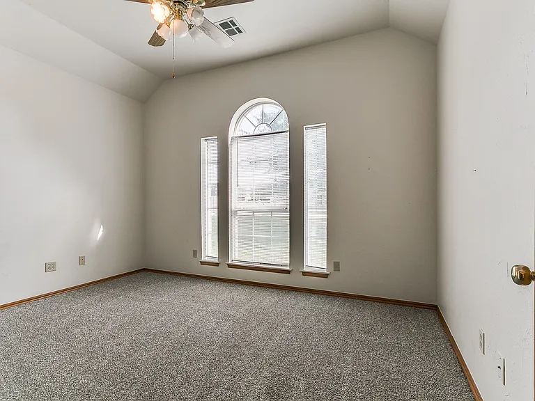 2913 Daybreak Dr — Photo 21