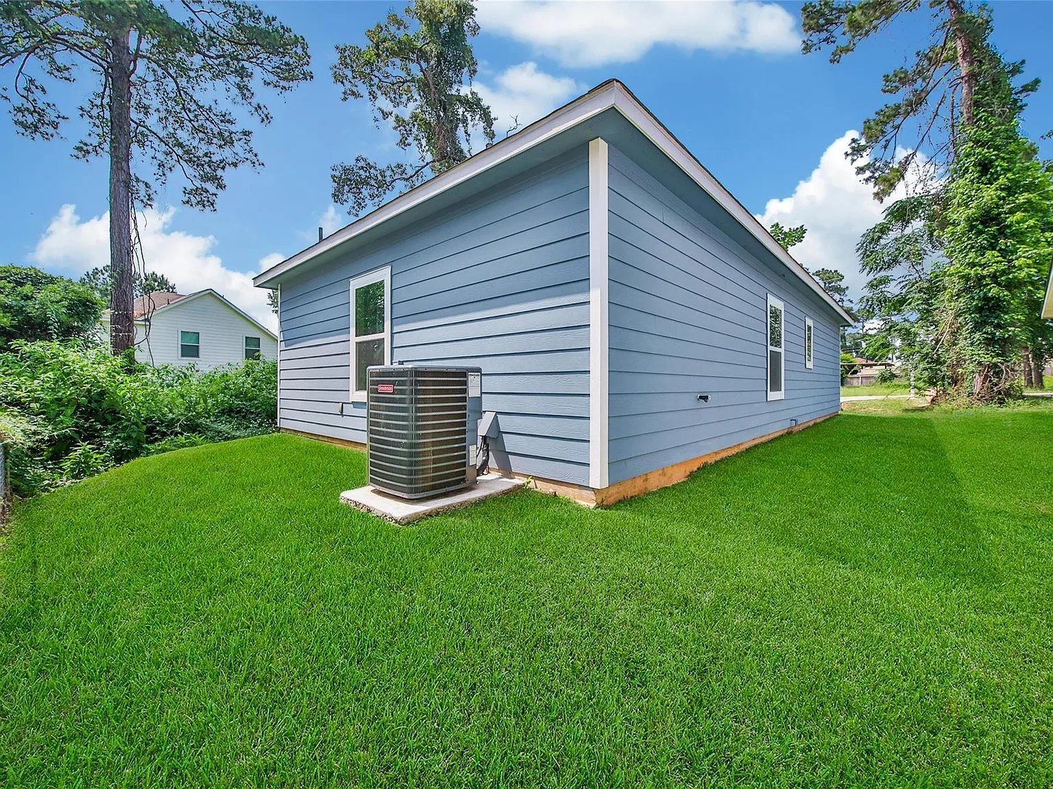 3 bed, 2.0 bath, 1072 sqft, $1,495 — Photo 4