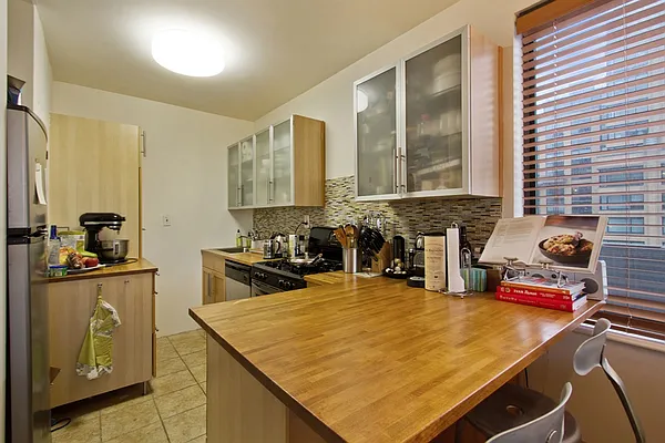 Rented by Corcoran | media 23