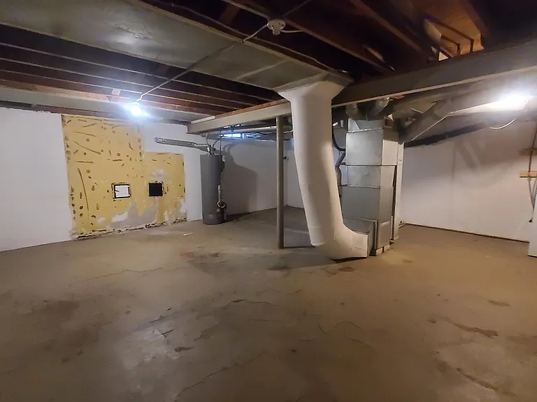 2722 Thompson Ave — Photo 28