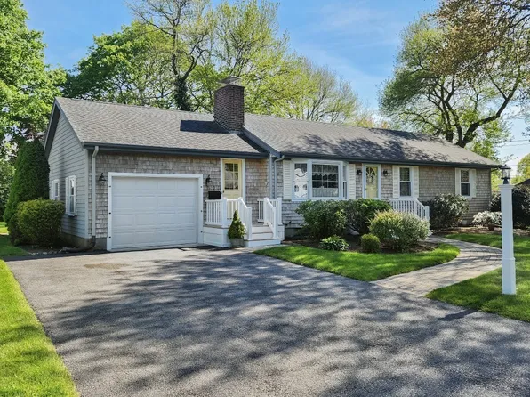 3 Brookview St, Fairhaven, MA 02719