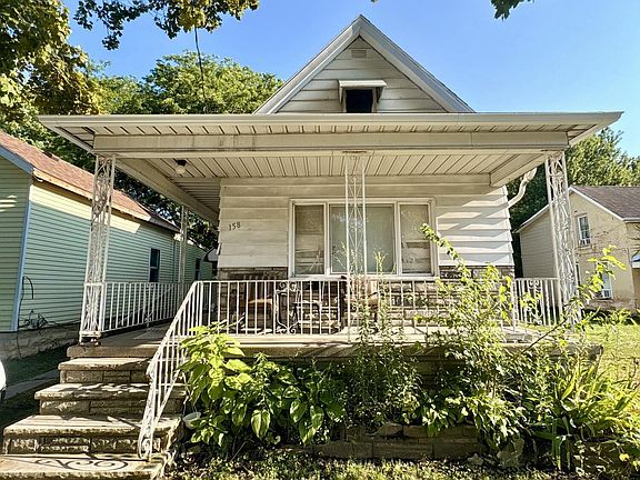 2nd image of 158 Everett St