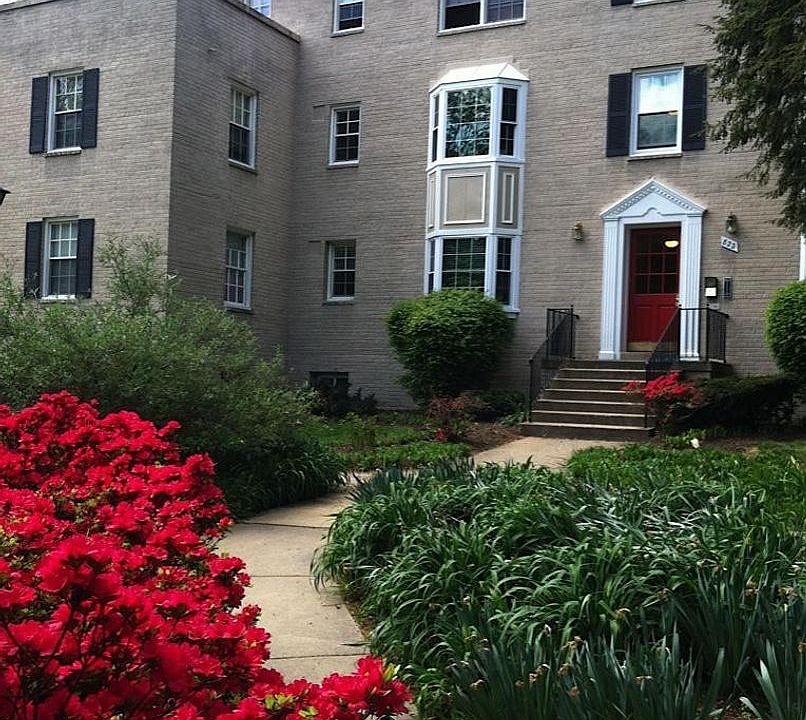 1st image of 822 S Arlington Mill Dr #2-104