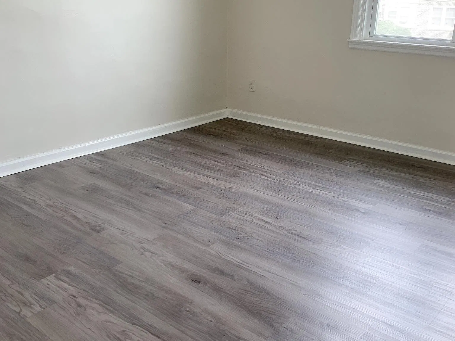 3 bed, 1136 sqft, $1,680 — Photo 4