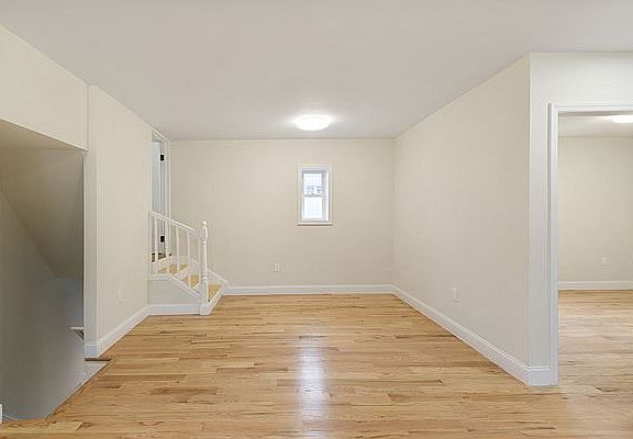 4th image of 2955 Bronxwood Ave #2