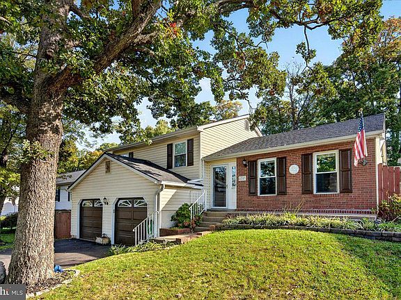3rd image of 8753 Country Ln