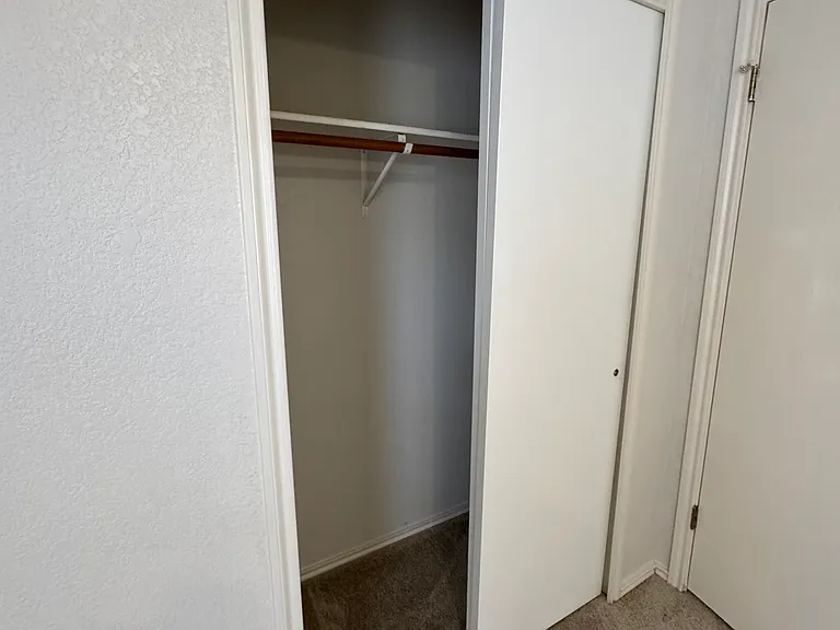 1404 Carriage Hills Trl — Photo 16