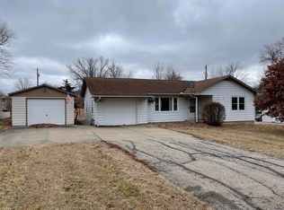 1245 NW 39th St, Topeka, KS 66618