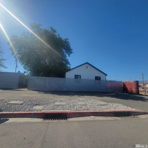 1725 Hymer Ave, Sparks, NV, 89431