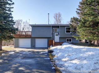 12459 Ridge Pl, Anchorage, AK 99516