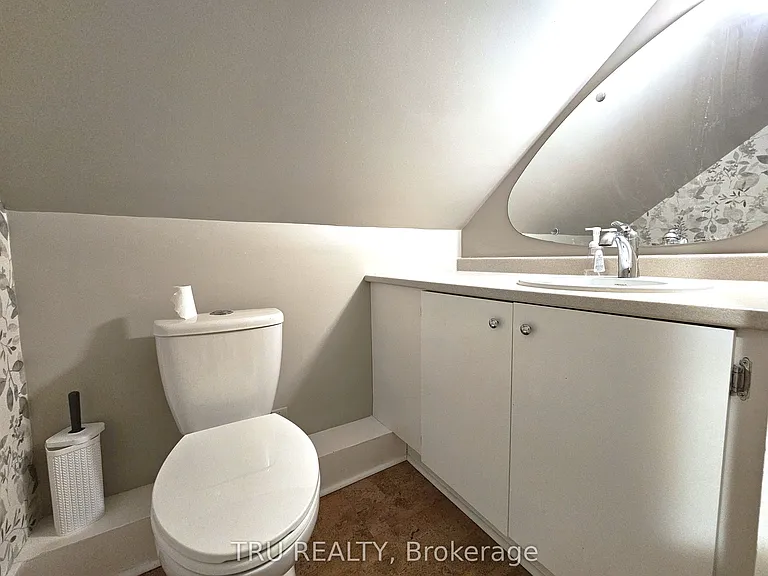 28 Arundel Ave — Photo 20