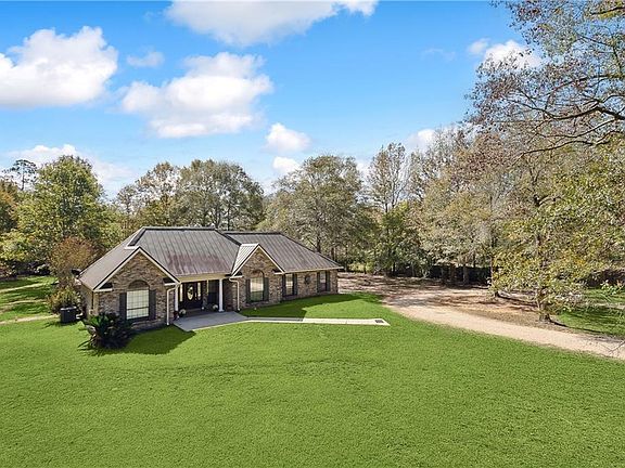 2nd image of 39416 Oakhill Ln