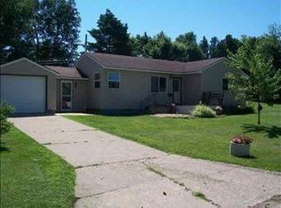 903 Meyer St, Traer, IA 50675