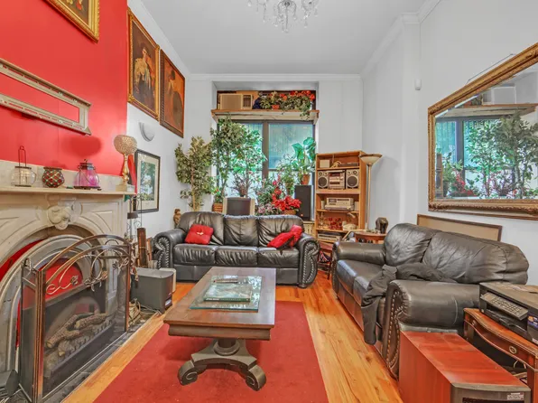 152 West 121st Street image 2 of 23