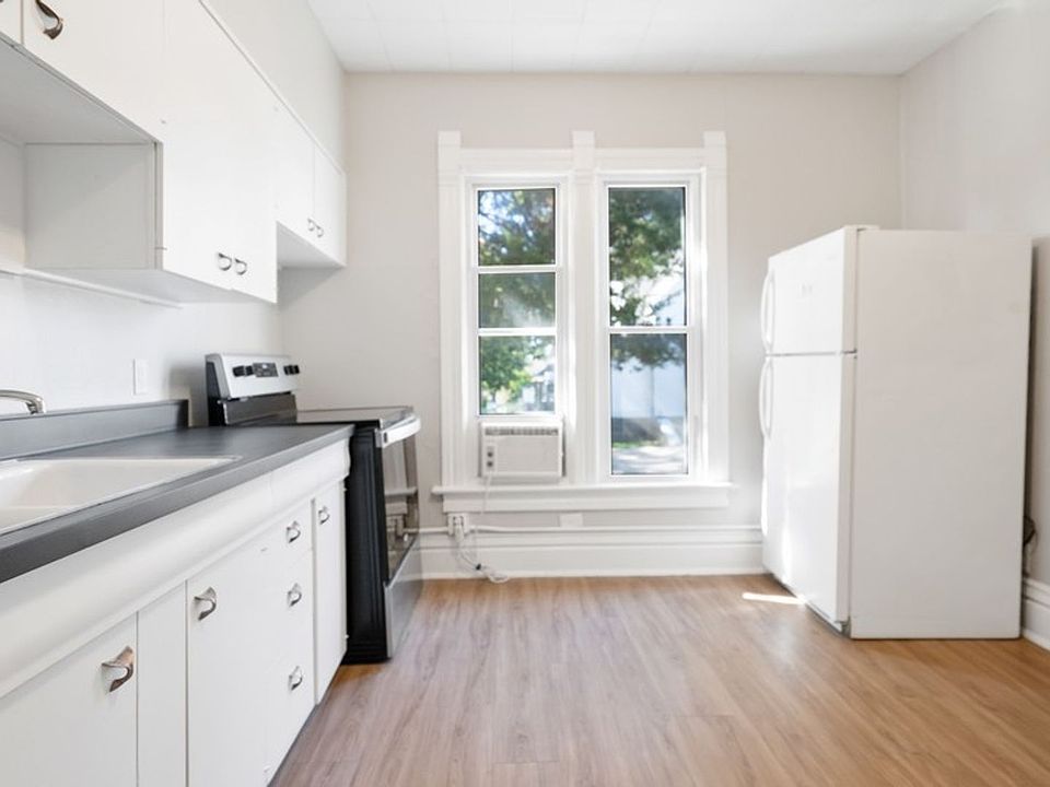 2314 Walnut St 2314 Walnut St Cedar Falls IA Zillow