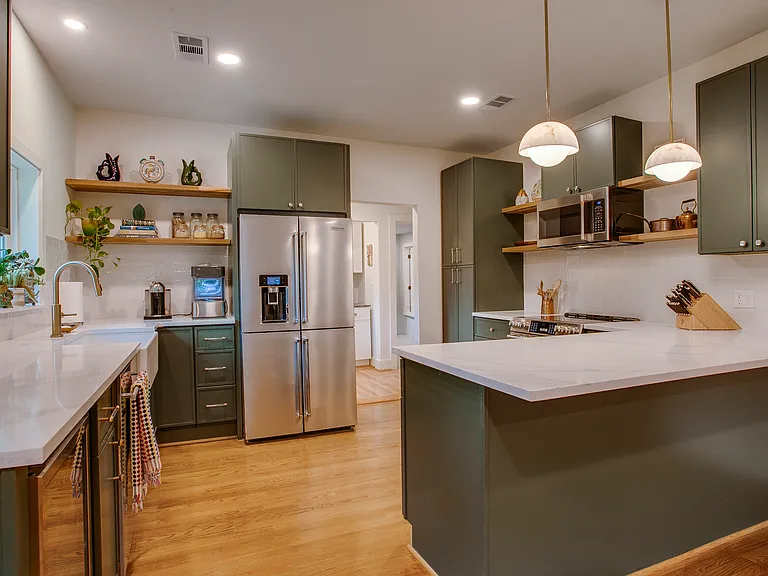 216 N Waverly Dr — Photo 14