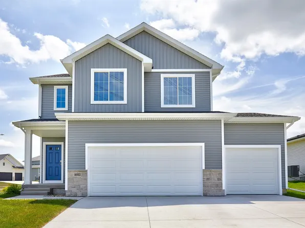 16502 Bentwood Dr, Urbandale, IA 50323