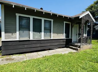 4049 Procter St, Port Arthur, TX 77642
