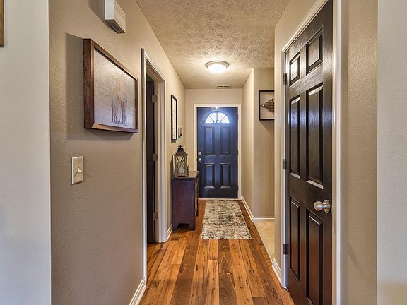 2nd image of 12920 Kingsley Ct