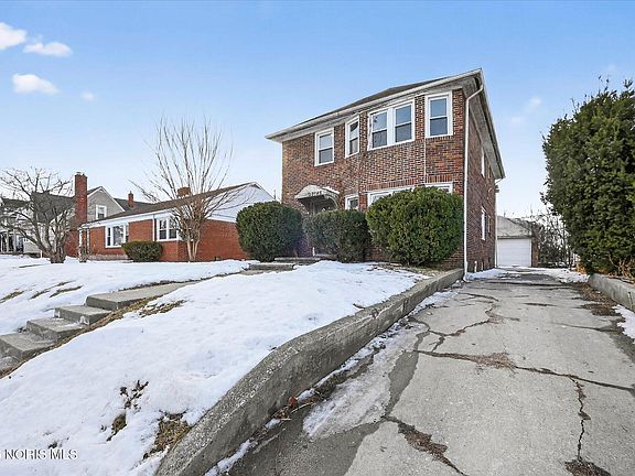 2nd image of 2143 Alvin St