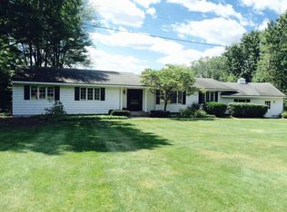 7314 Cascade Rd SE, Grand Rapids, MI 49546