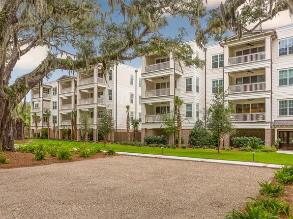 117 Gascoigne Ave #304, Saint Simons Island, GA 31522