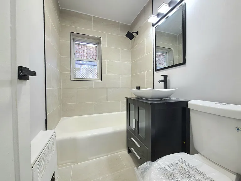 88 Forest Hill Pkwy #21J — Photo 6