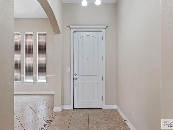 3rd image of 5406 Remington Dr