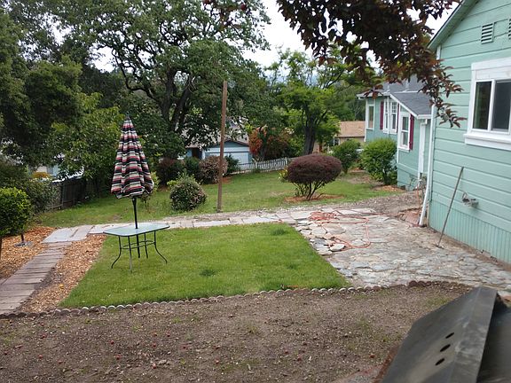 2nd image of 801 Cherry St