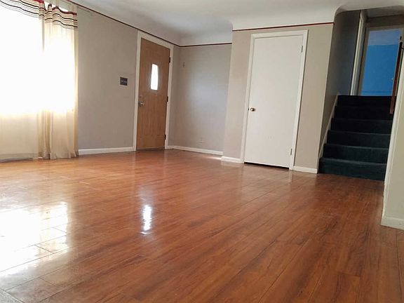 2nd image of 994 Twincrest Ct