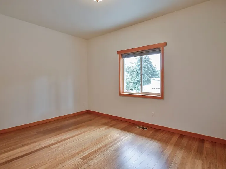 2385 Lake Forest Dr — Photo 25