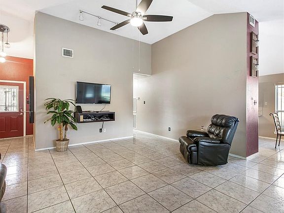 3rd image of 411 N Mist Ct