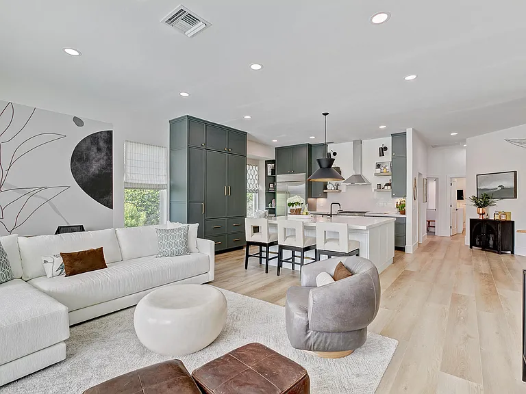 605 Masters Way — Photo 19