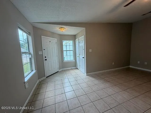 924 Greystone Dr #37A — Photo 4