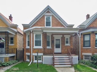 2725 W Nelson St, Chicago, IL 60618