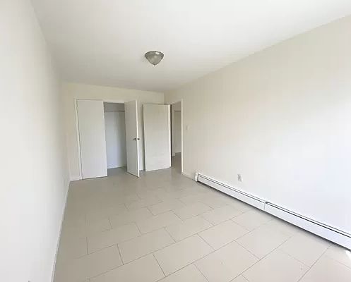 3rd image of 9-15 27th Ave #3F