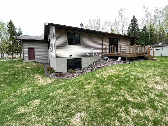 3rd image of 20 Quincy Dr