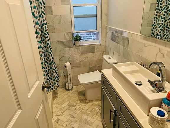 4th image of 1907 S Canalport Ave #2
