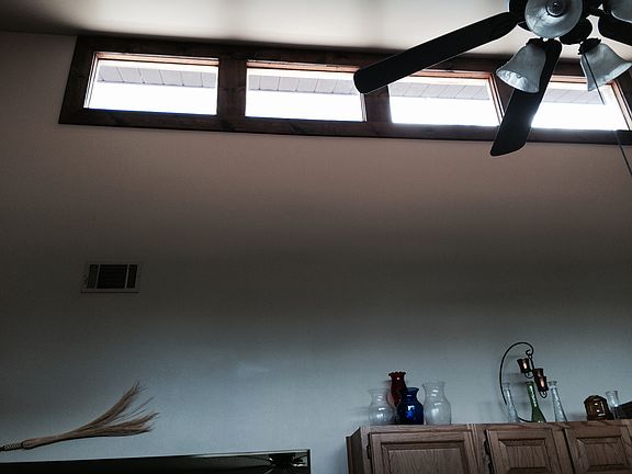 4th image of 1646 Bismarck Dr