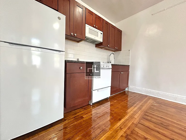 217 Quentin Rd #1B — Photo 5